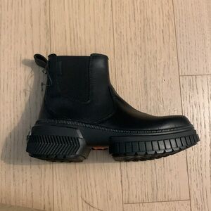 Sorel Black Waterproof Chelsea Boots | Women’s US8.5